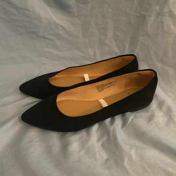 Black pointed flats - Picture 2 of 3